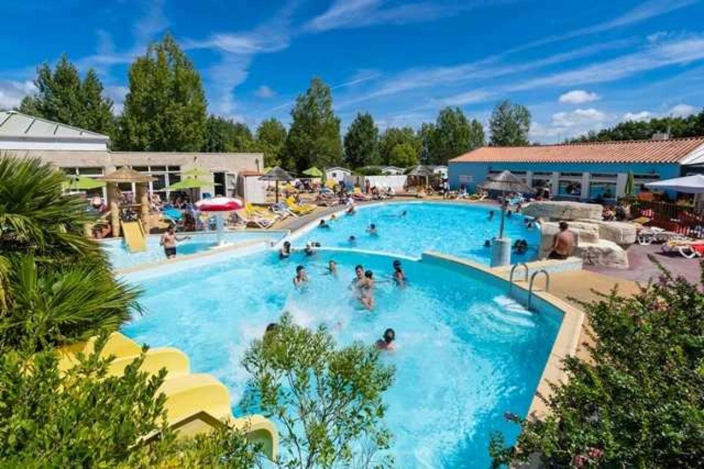 Mobilhome 4 Etoiles - Piscine - Efceif L'Ile-d'Olonne
